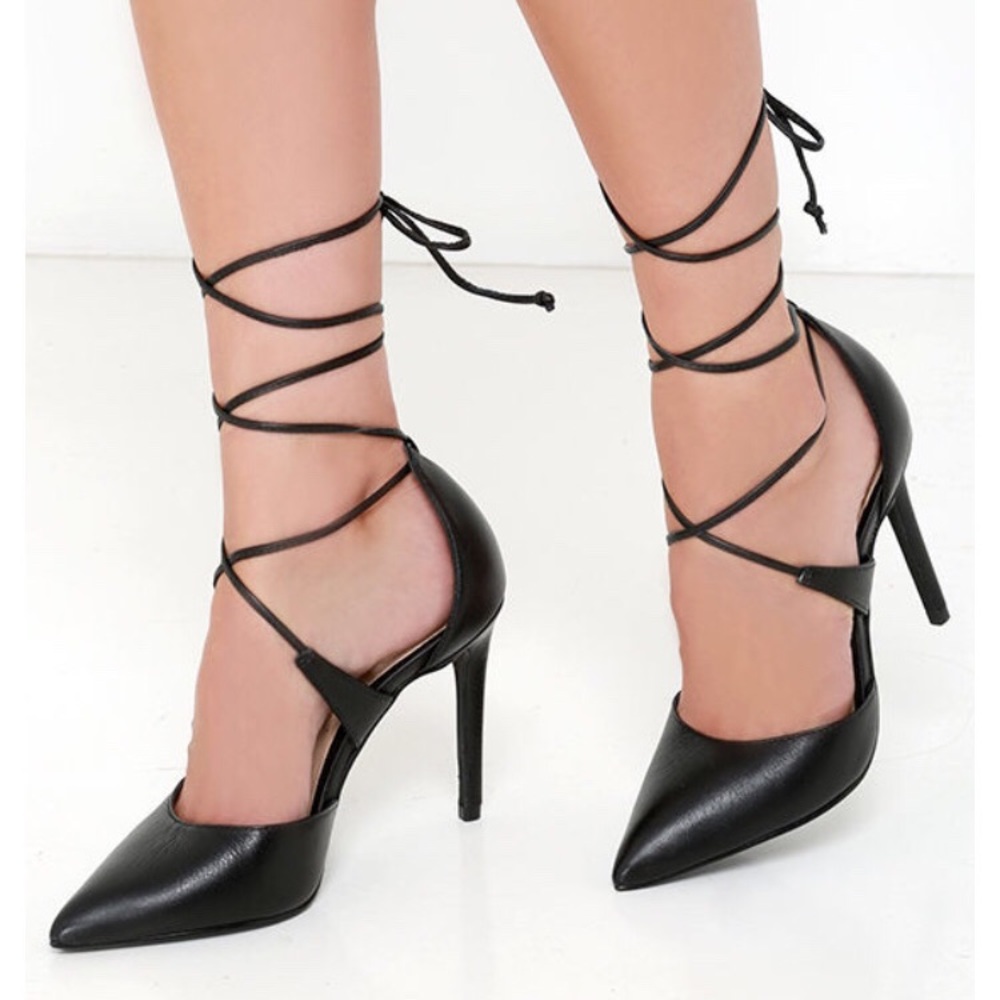 Steve Madden Black Leather Pointed Lace-Up Heels